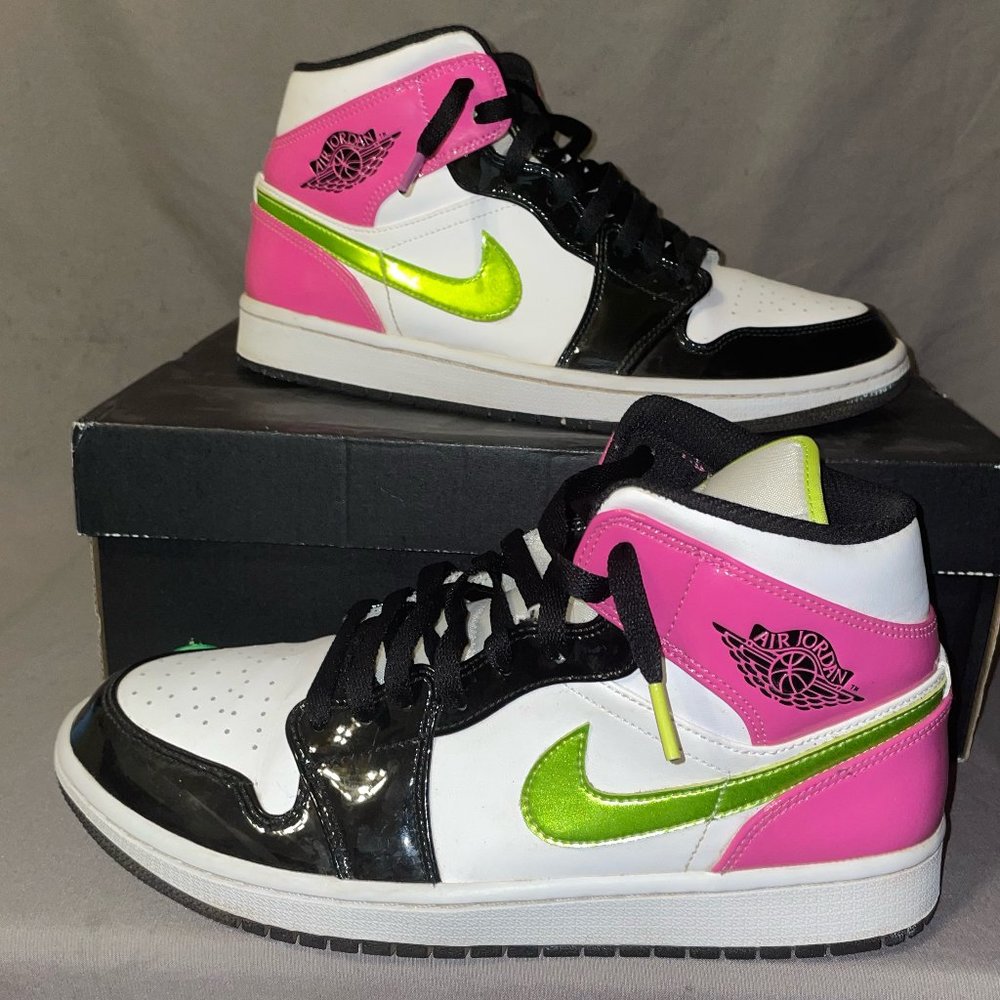 Air Jordan 1 mid White Cyber Pink